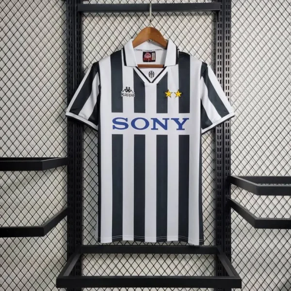 Juventus 1995/96 Home Retro Jersey