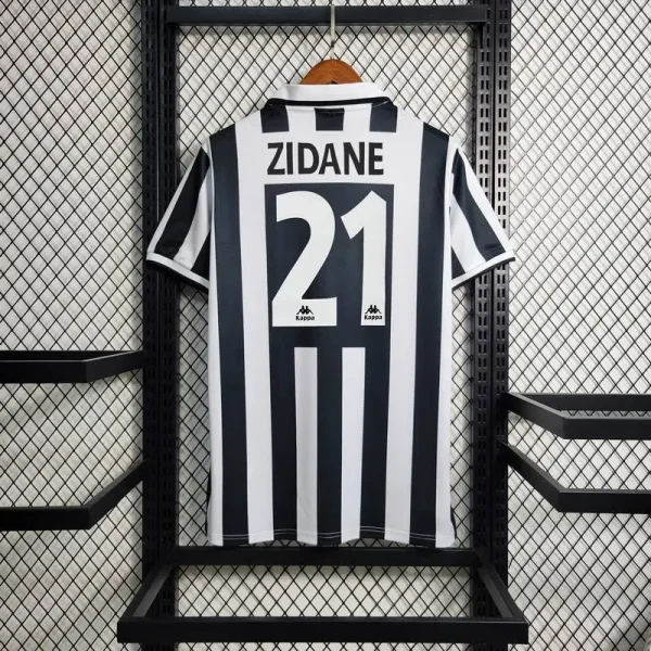 Juventus 1995/96 Home ZIDANE #21 With Patches Retro Jersey